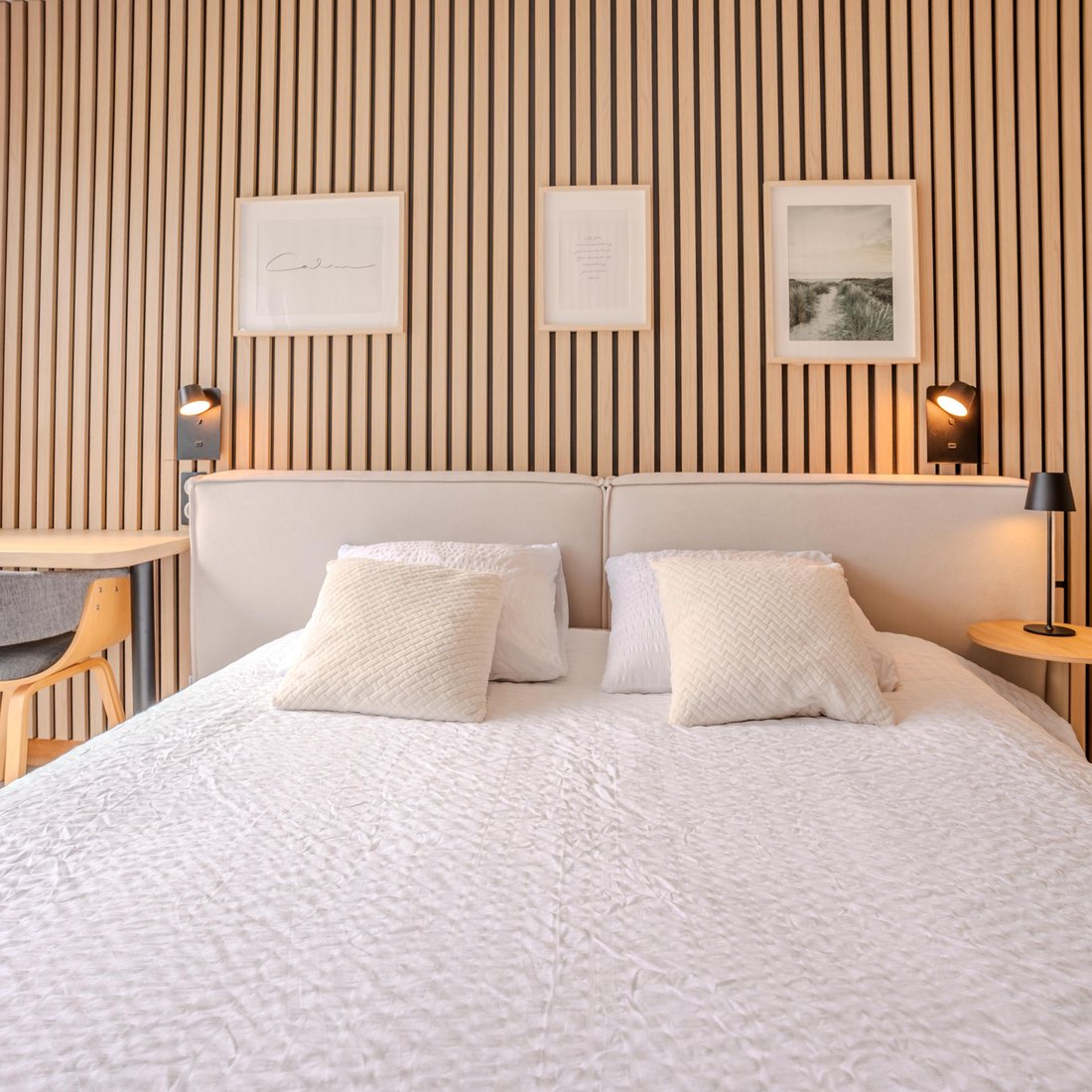 Chambre de la villa avec lit double